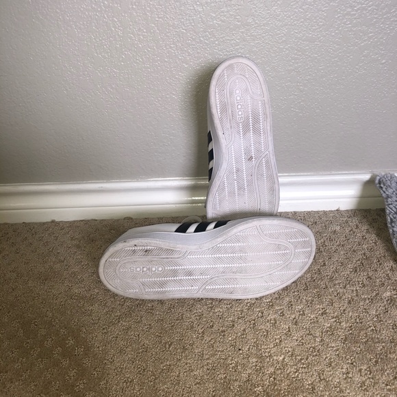 ADIDAS WOMENS SHOES!!🔥🔥 - Picture 5 of 5